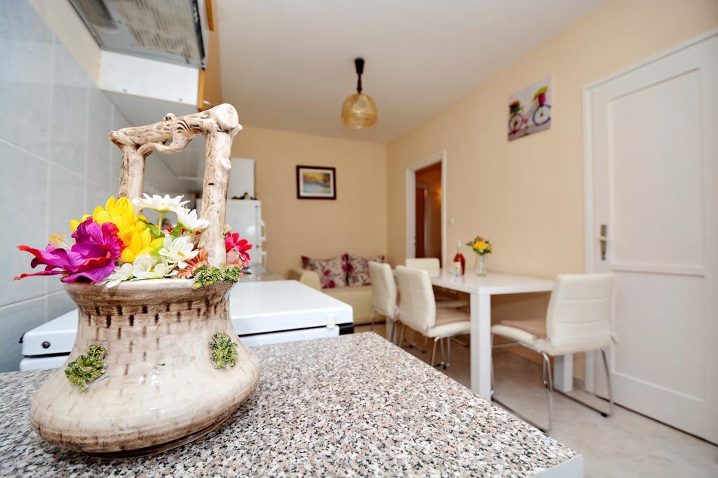 Apartment Franko ซาดาร์ ภายนอก รูปภาพ